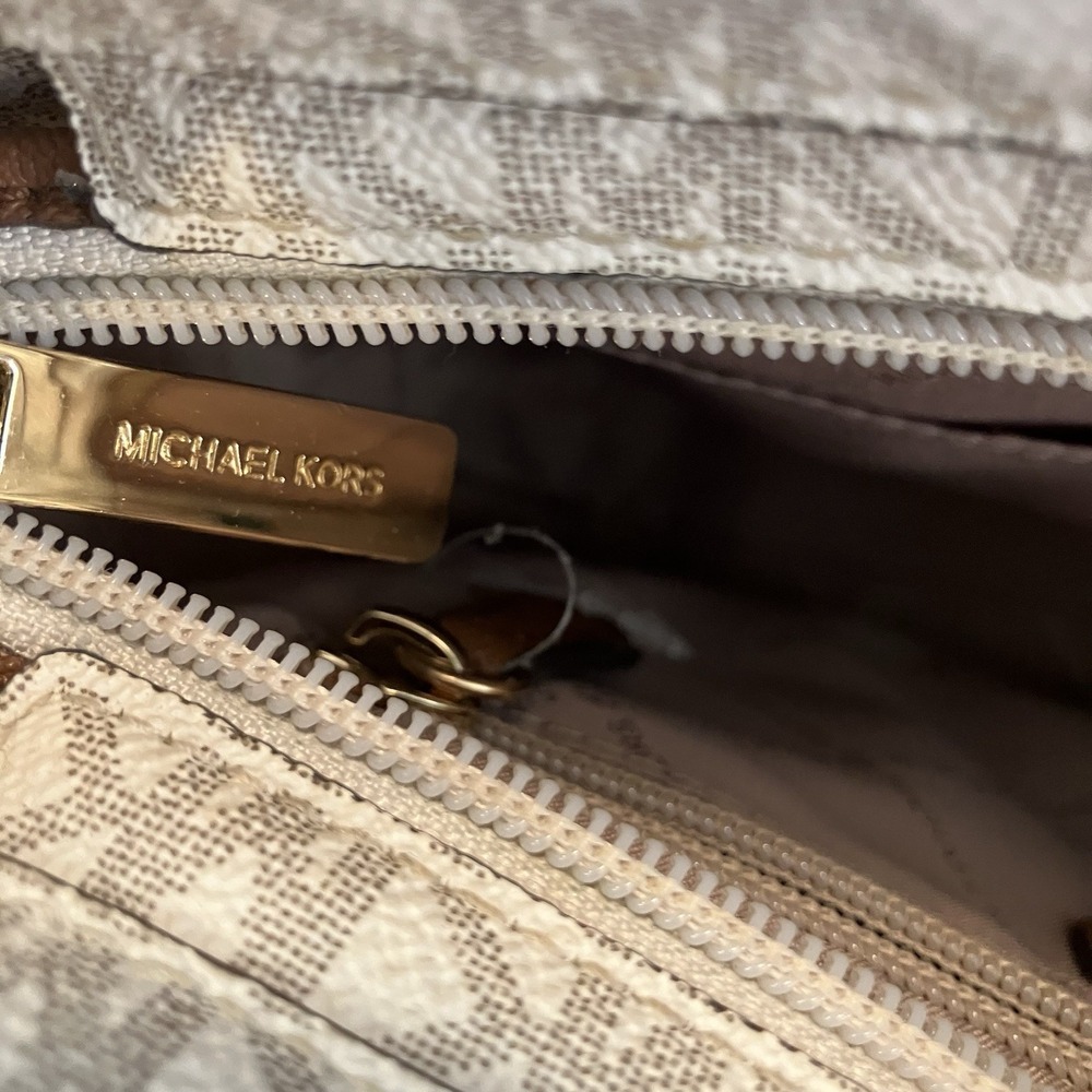 Michael Kors Vanilla Jet Set Travel‎ Handbag - Picture 9 of 10